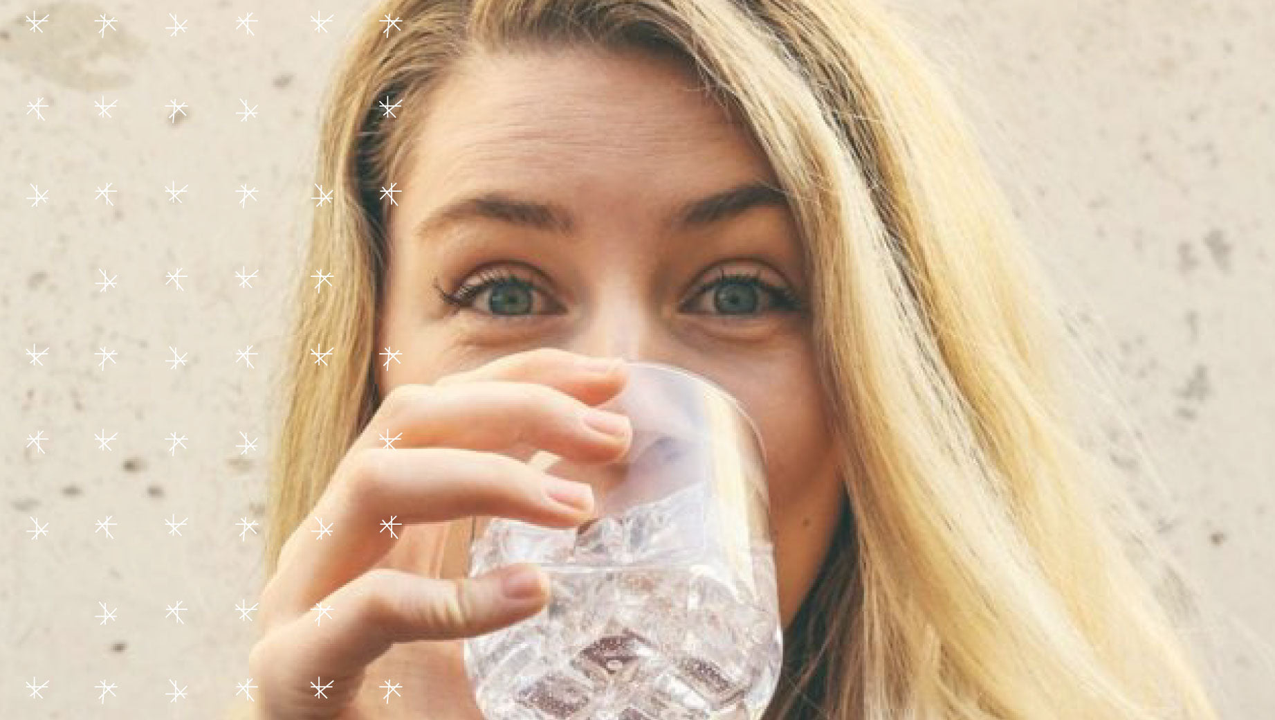 5 beneficios de beber agua diariamente