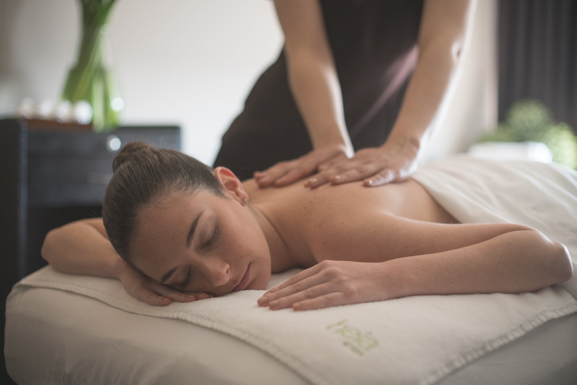 Masaje Sueco Masaje Relajante De Piernas Masaje Sueco Precio